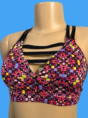 Victoria’s Secret Sport Sexy Strappy front sports bra magenta Small